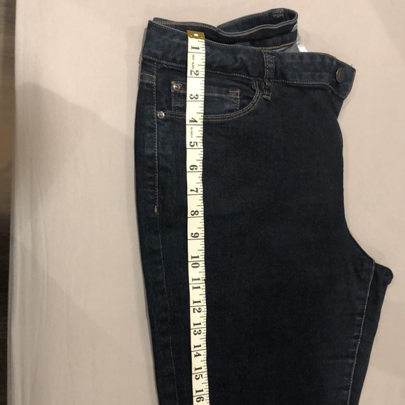 CLEO | Curvy Dark Wash Slim Jean SIZE 12 PETITE - Picture 6 of 16